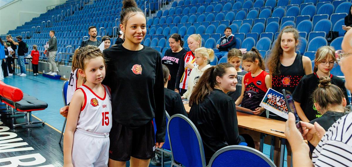 «Спарта & К» встретилась с болельщиками.