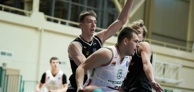 «ЦСП-Химки»-2 обменялся победами с фарм-командой казанского УНИКСа в серии выездных игр молодёжной Единой лиги ВТБ.